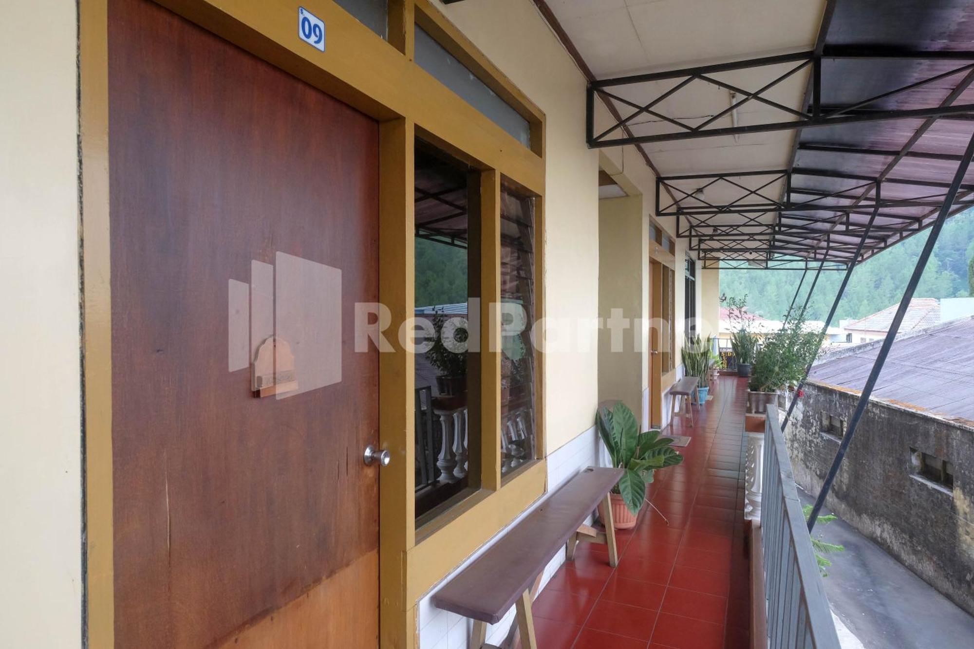 Hotel Sido Langgeng Tawangmangu Mitra Reddoorz Bagian luar foto